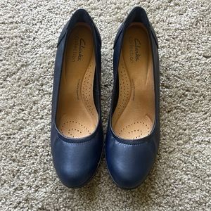 Clarks Neil’s Pearl Pump